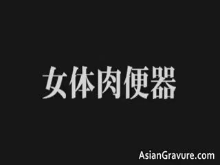 Schattig aziatisch kenmerken in slavernij xxx film krijgt